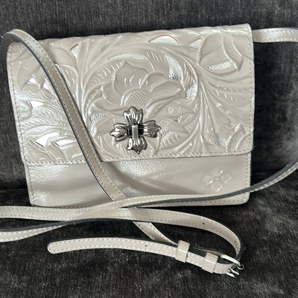 NWT Patricia Nash Gray Leather Crossbody Bag Handbag Med - Picture 2 of 6